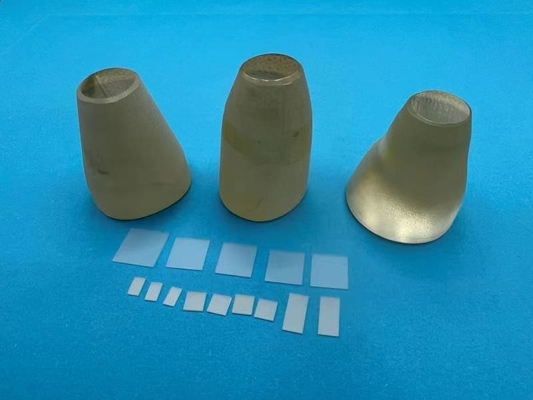 10mm Square Fe Doped SrTiO3 ক্রিস্টাল ওয়েফার অপটিক্যাল উইন্ডোজ হিসাবে ব্যবহৃত হয়