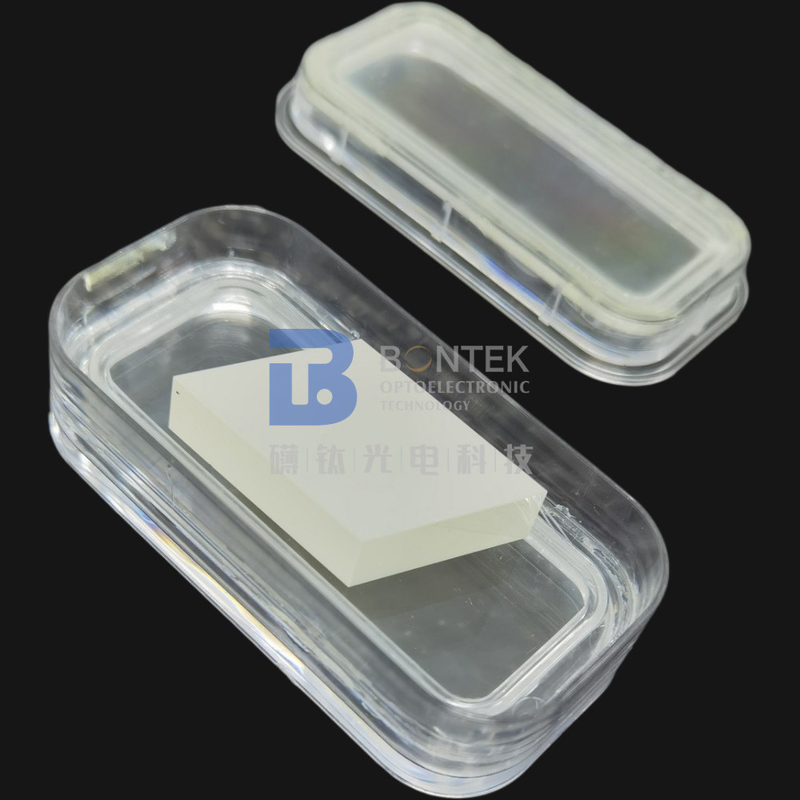 রুক্ষতা Ra 1nm LiNbO3 ওয়েফার 4'' 6'' 8'' ডোপড অপটিক্যাল গ্রেড বা SAW গ্রেডে